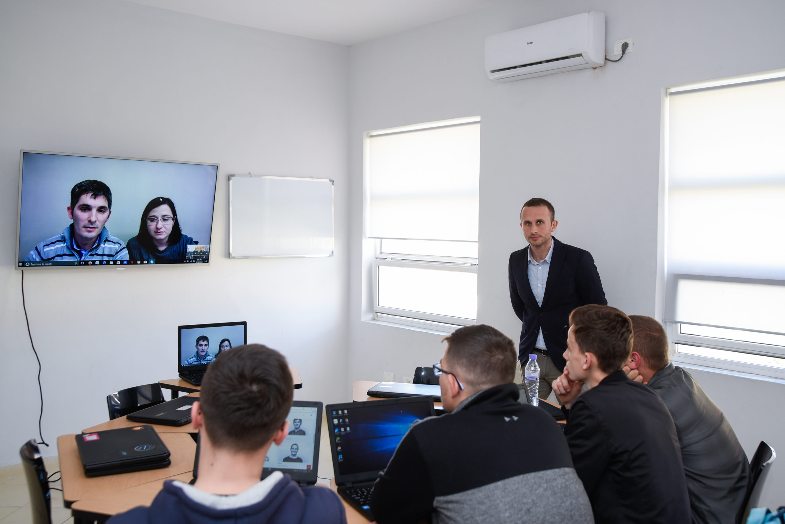 Programimi në shkollat profesionale. 98 nxënës të TIK-ut fillojnë programin e Praktikës Profesionale në Distancë.