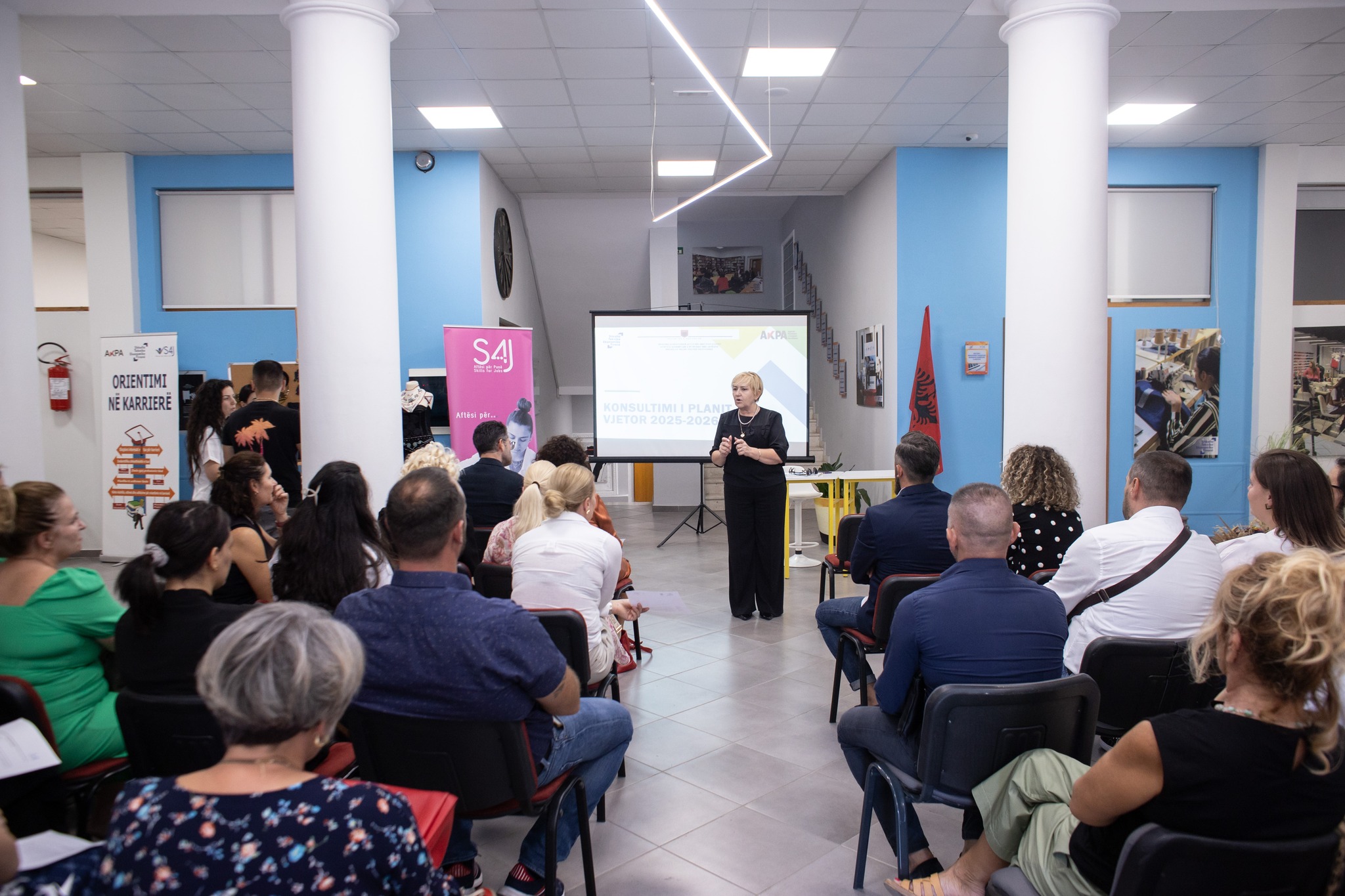 Nga planifikimi tek dialogu: Shkollat e reja partnere hartojnë planet vjetore dhe konsultojnë vizionin për 2025–26 - News Image