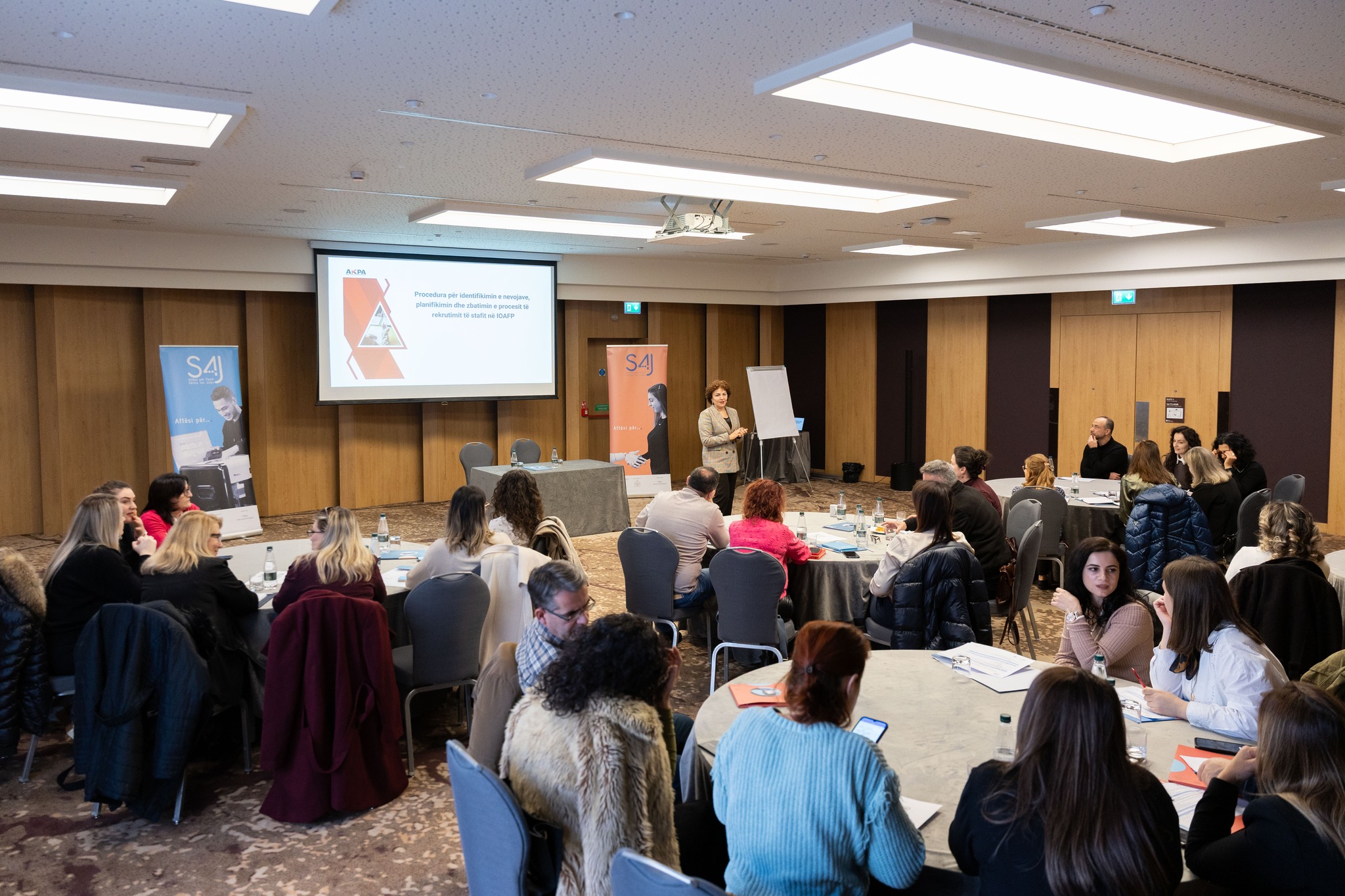 Rritja e kapaciteteve në menaxhimin e burimeve njerëzore në institucionet e AFP-së - News Image