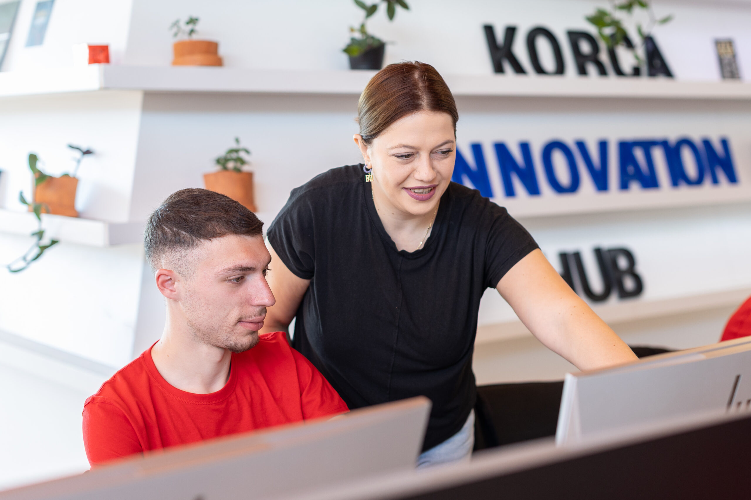 Nga shkolla në vendin e punës: si S4J po rrit cilësinë e praktikave profesionale në biznes